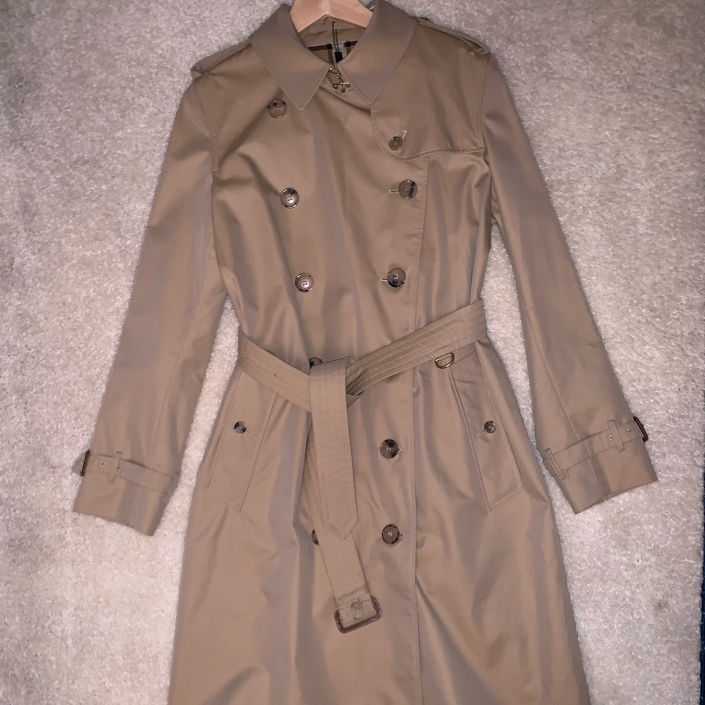 Burberry Trench Coat -Kensington